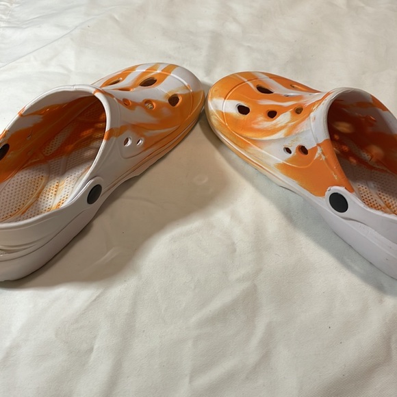 Orange white tie dye look 🍊 - Picture 5 of 5